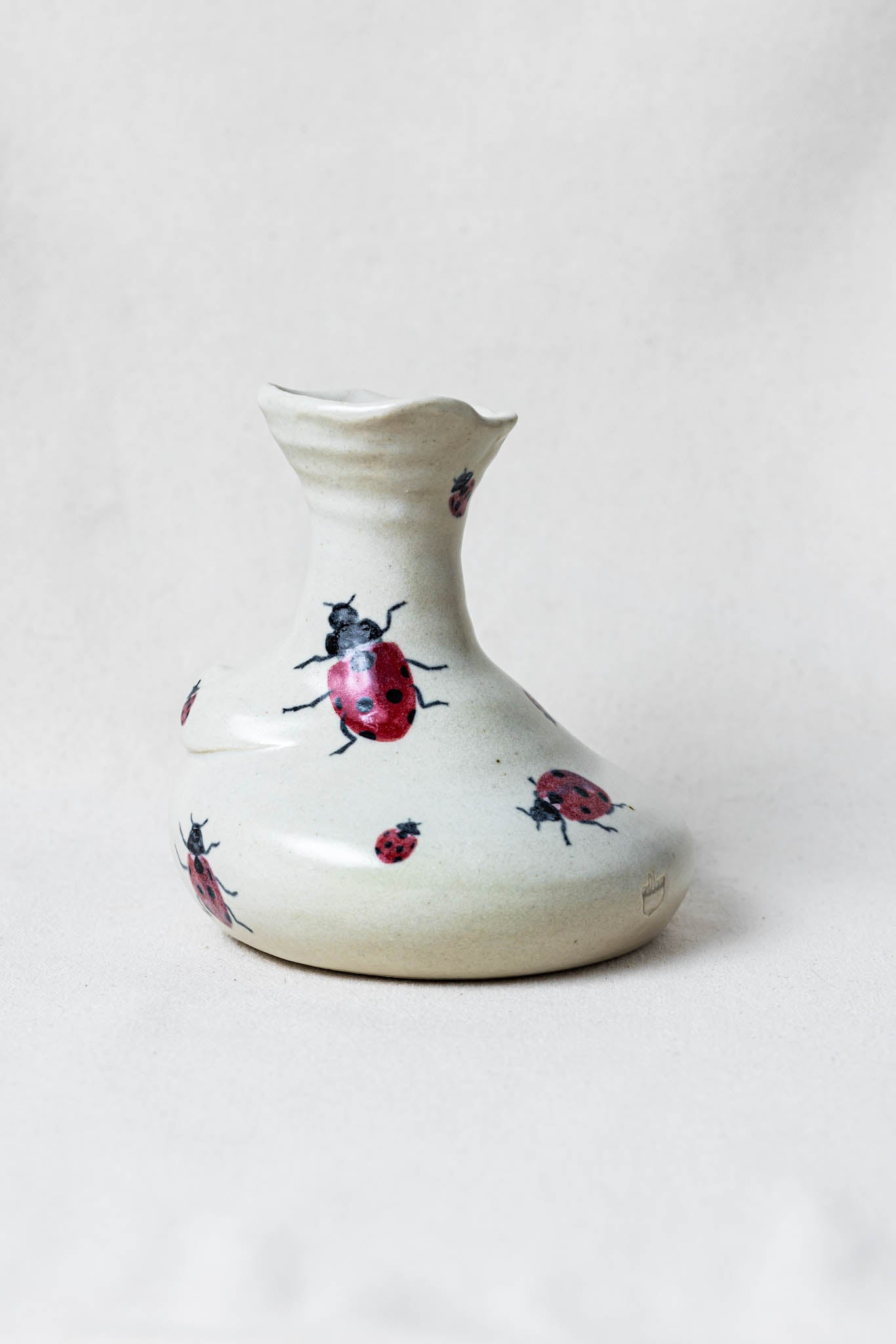 meNom_Claire2 vase